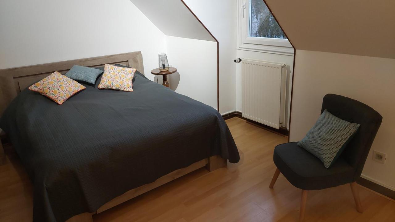 Colette Alain Maxime Bed and Breakfast Lapalisse Exteriör bild