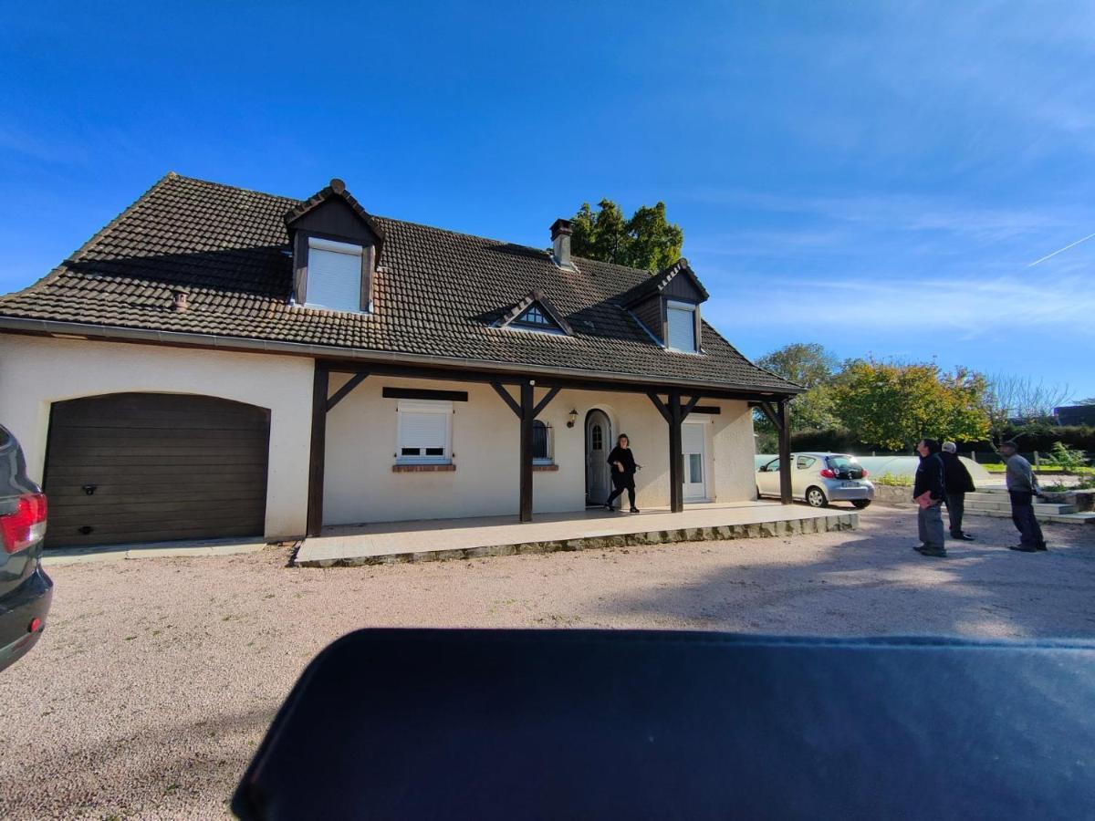 Colette Alain Maxime Bed and Breakfast Lapalisse Exteriör bild